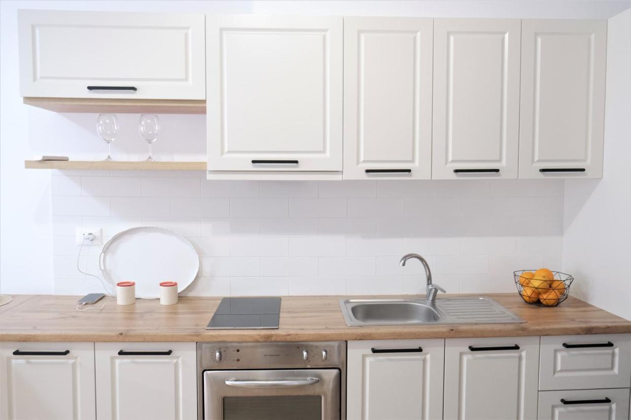 Apartment In The Heart Of Old Bazaar, Tirana - Hana Apartments 외부 사진