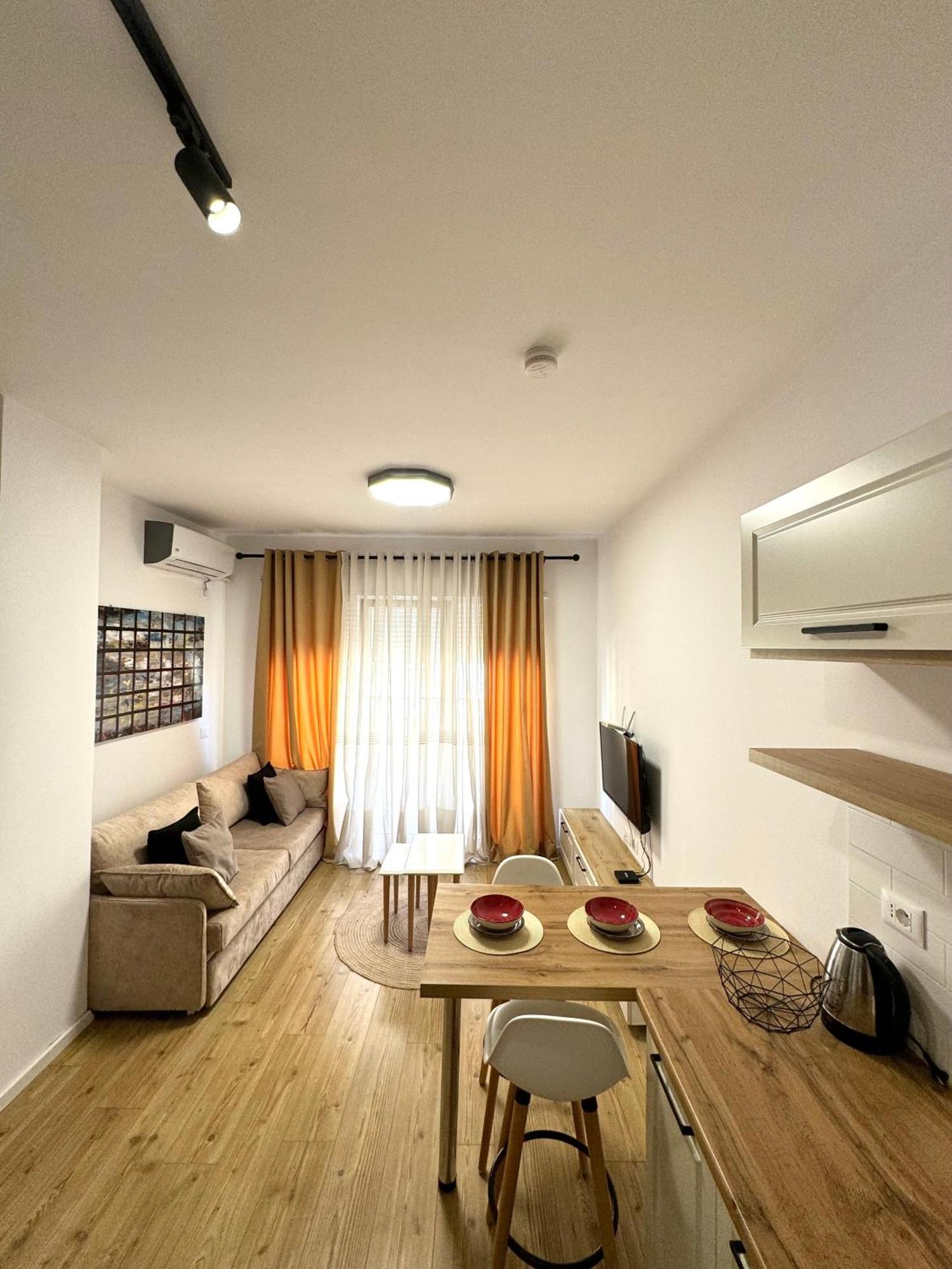Apartment In The Heart Of Old Bazaar, Tirana - Hana Apartments 외부 사진